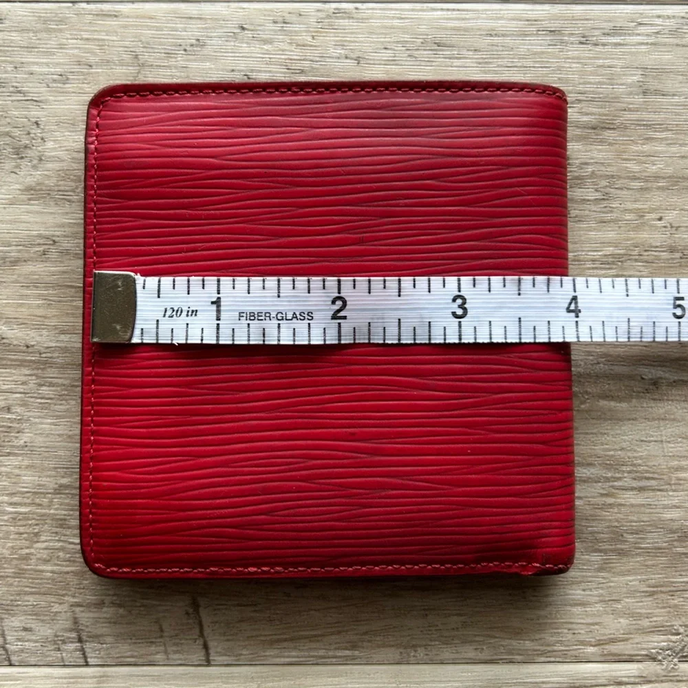 Louis Vuitton Epi Wallet Red Bifold - Picture 2 of 11